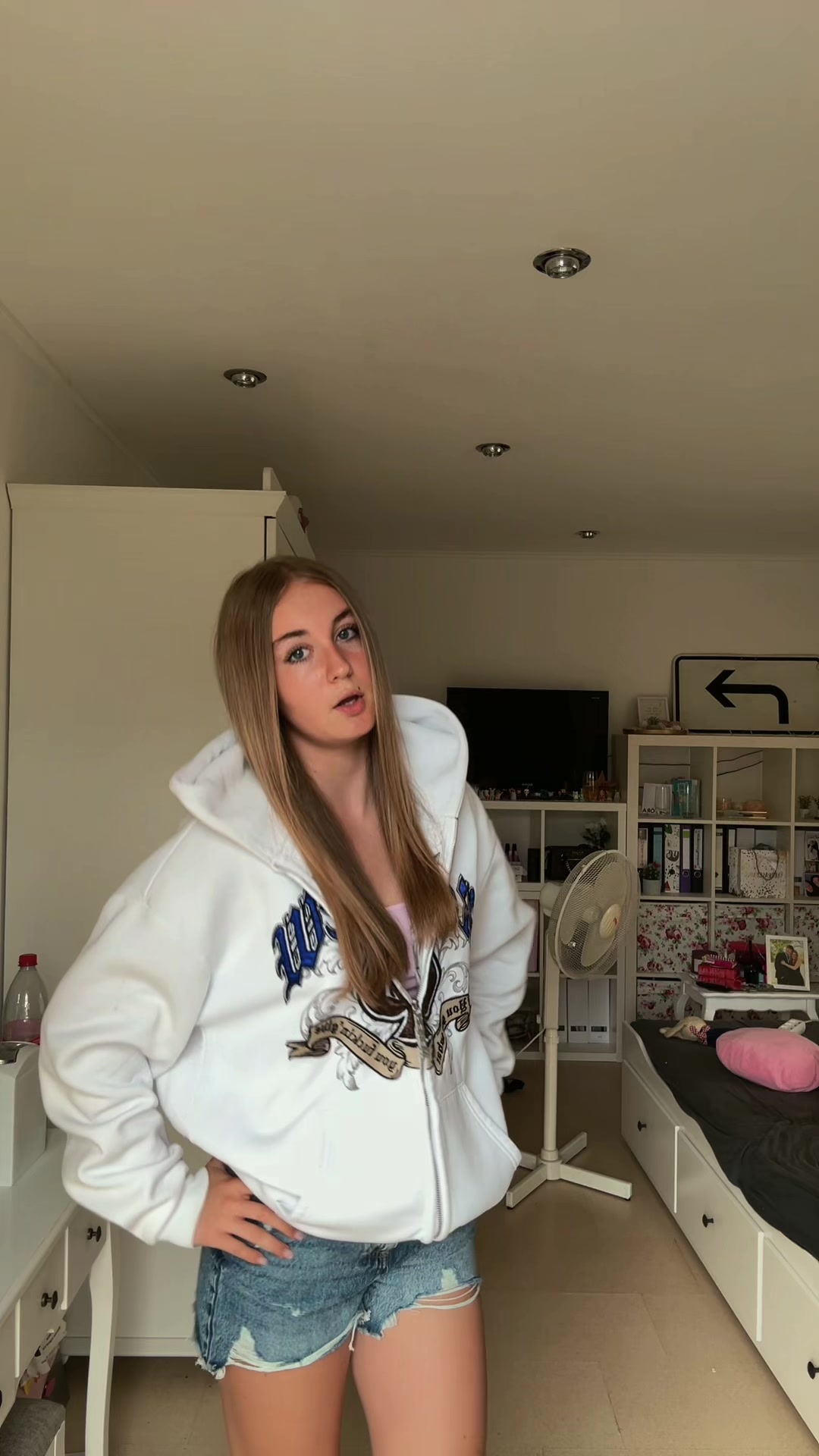 @𝓶𝓪𝓭𝓮𝓵𝓮𝓲𝓷𝓮 💫