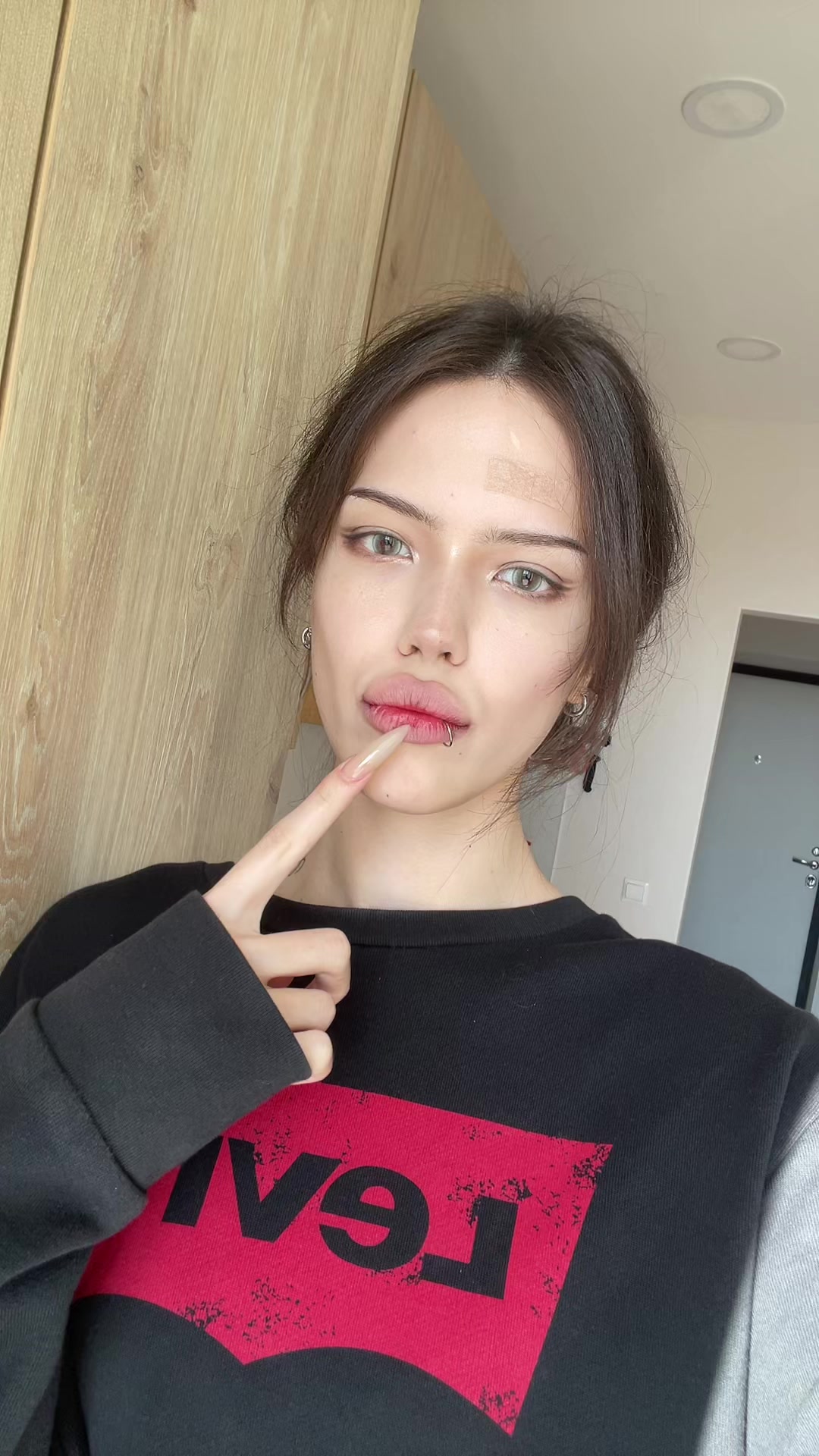 @9