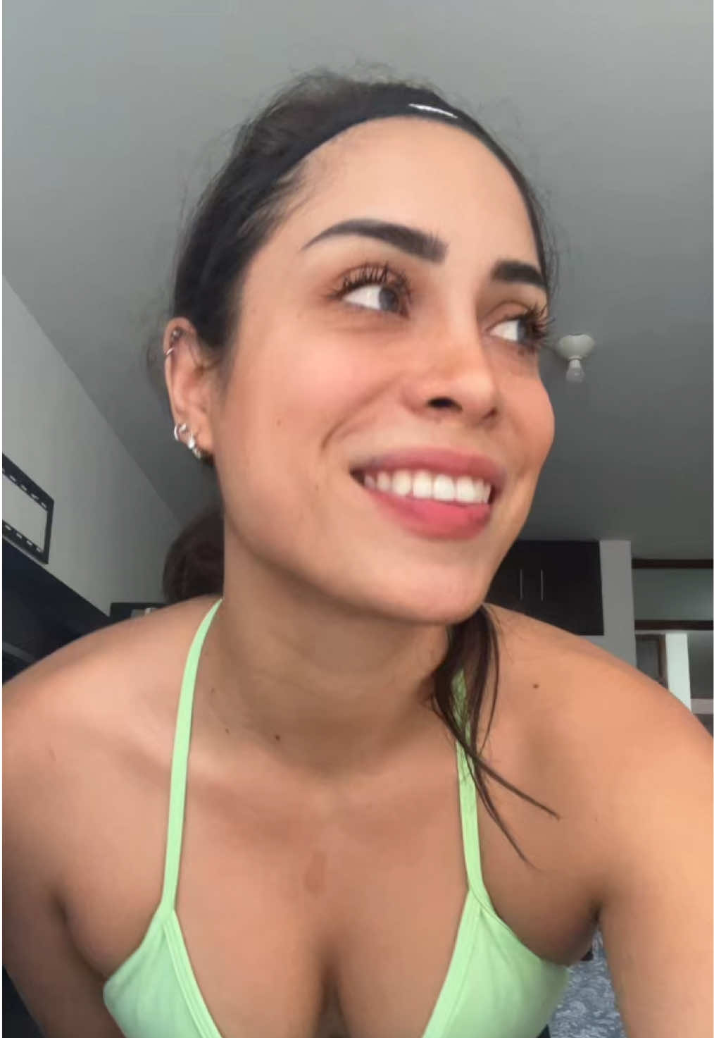 @Miss Silvana Revilla
