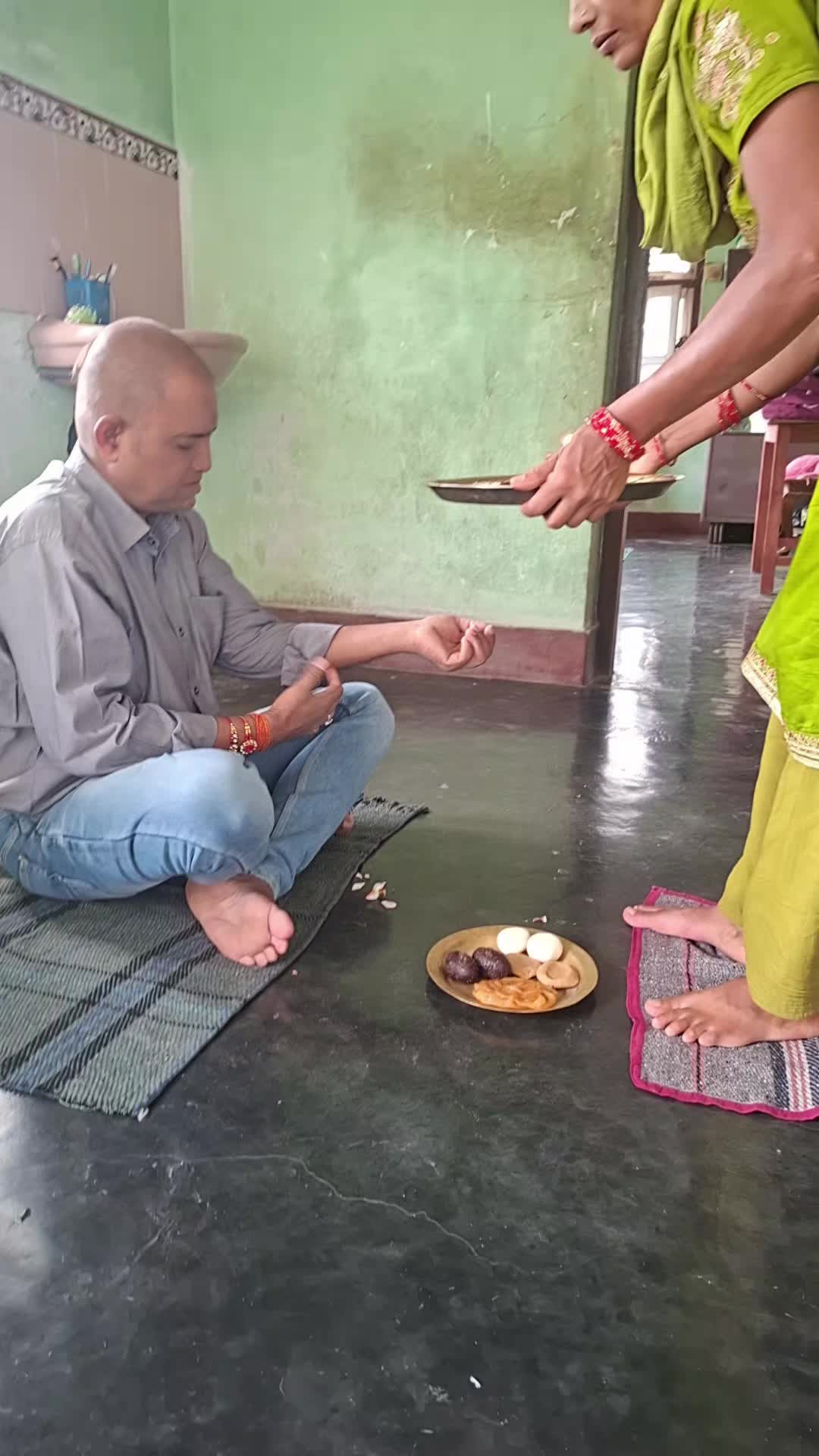 @Sarika🧿🫰