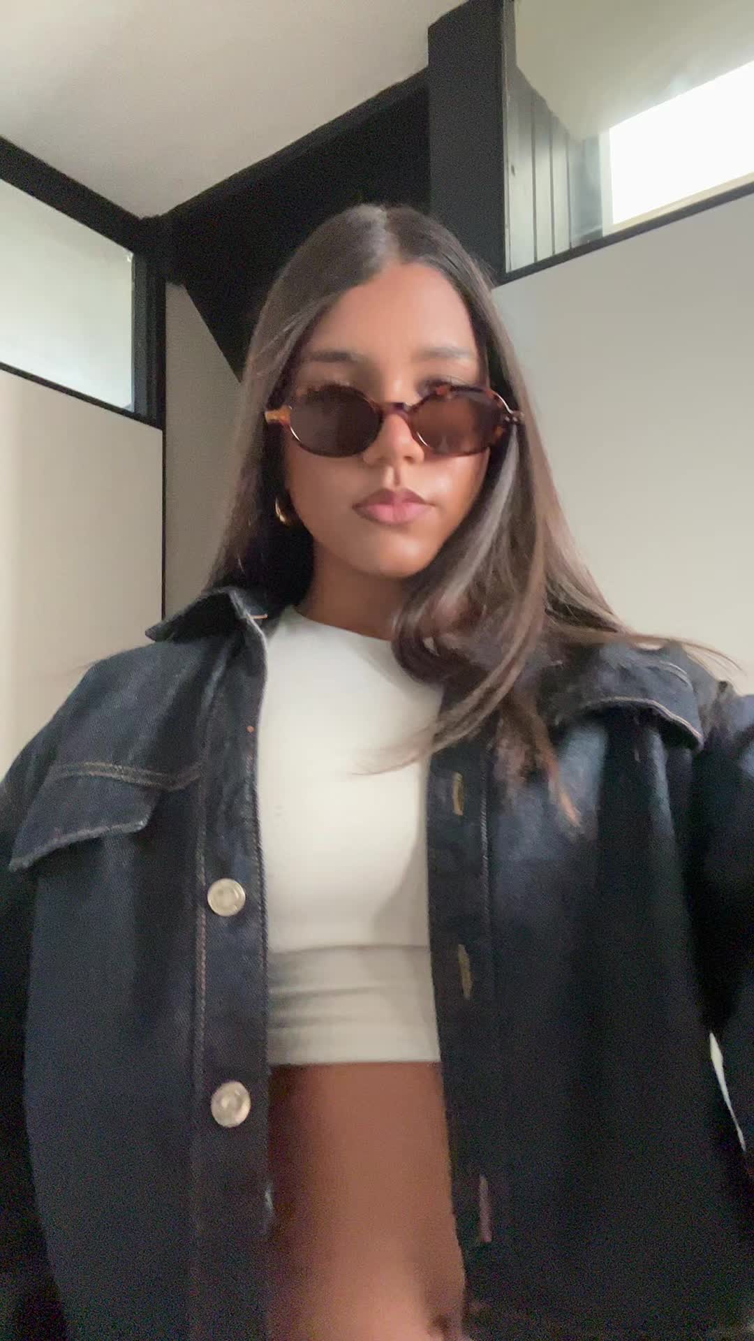 @𝐽𝑂𝑌𝐾𝐿𝑈𝐼𝑁