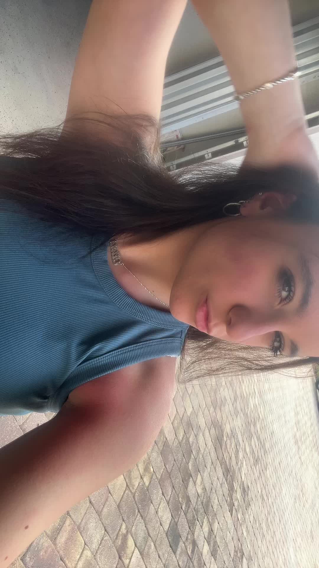 @Liv <3