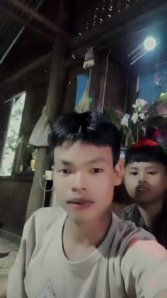 @8/နက်မောက်သားလေး