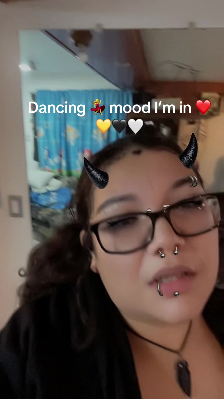 @AshWilliams58