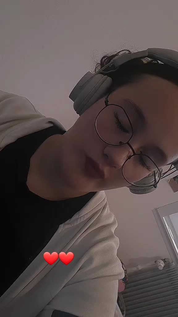 @:)🎀T🎀(: