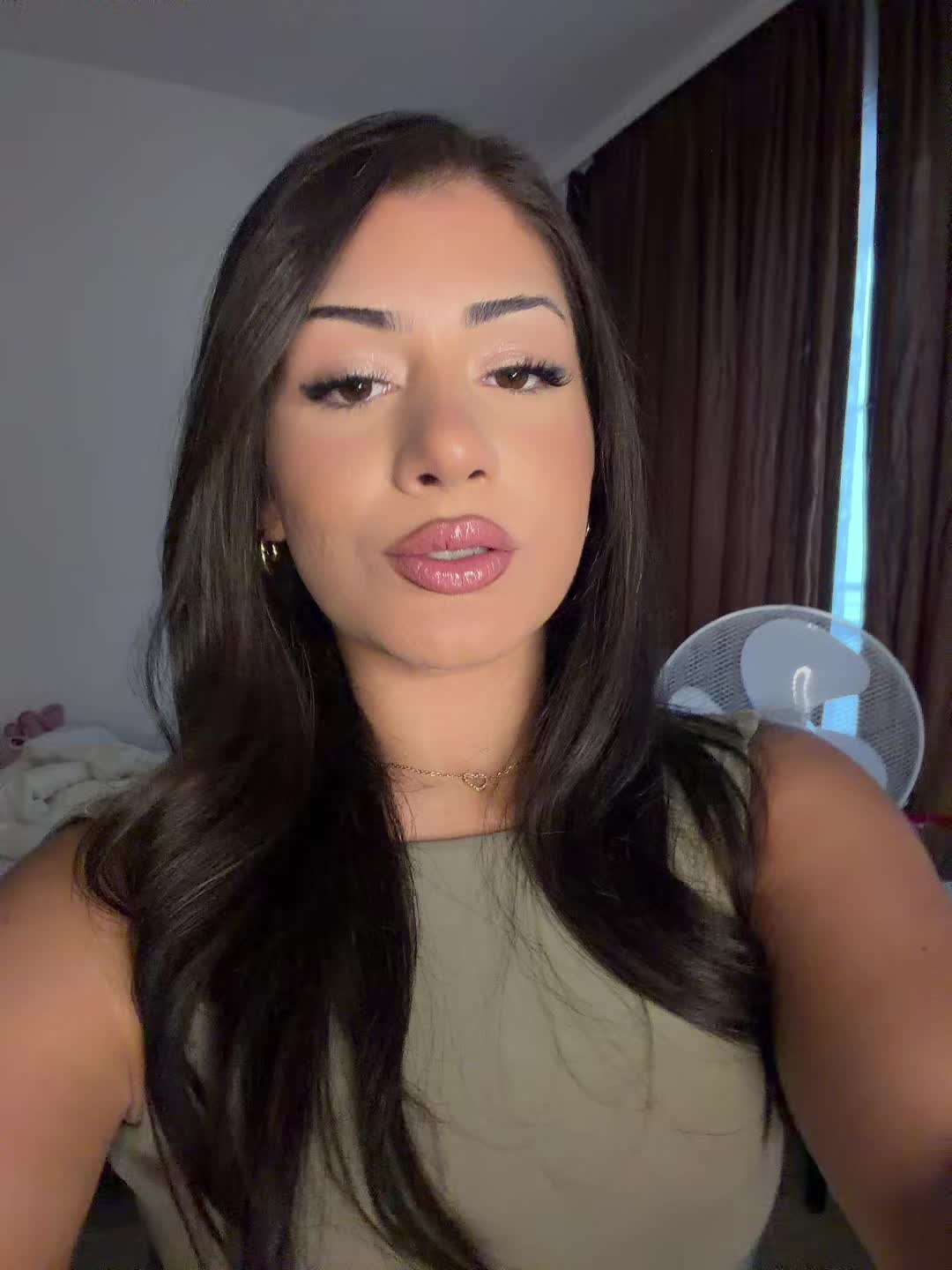 @Dilos