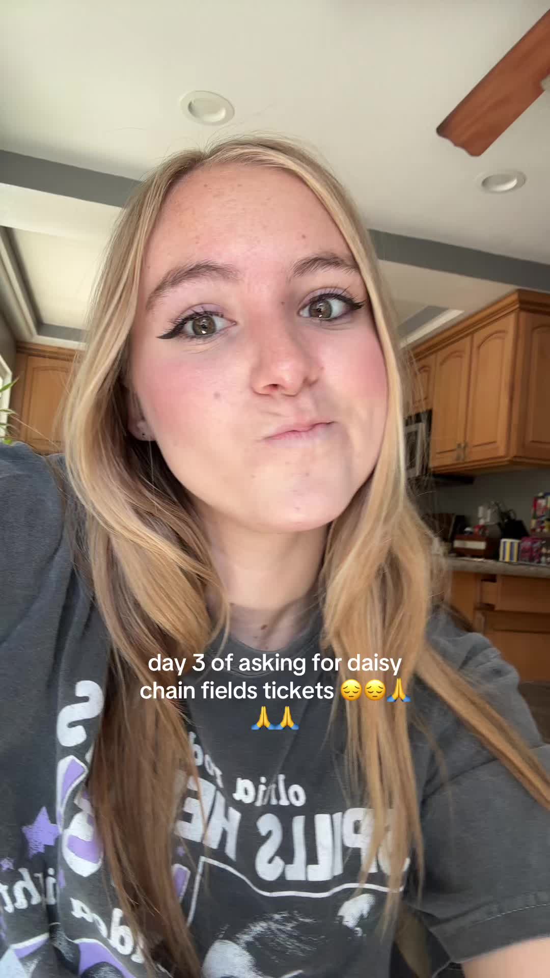 @mikayla ౨ৎ