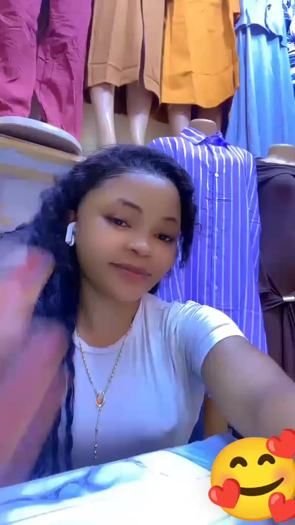 @Nene Kahindo