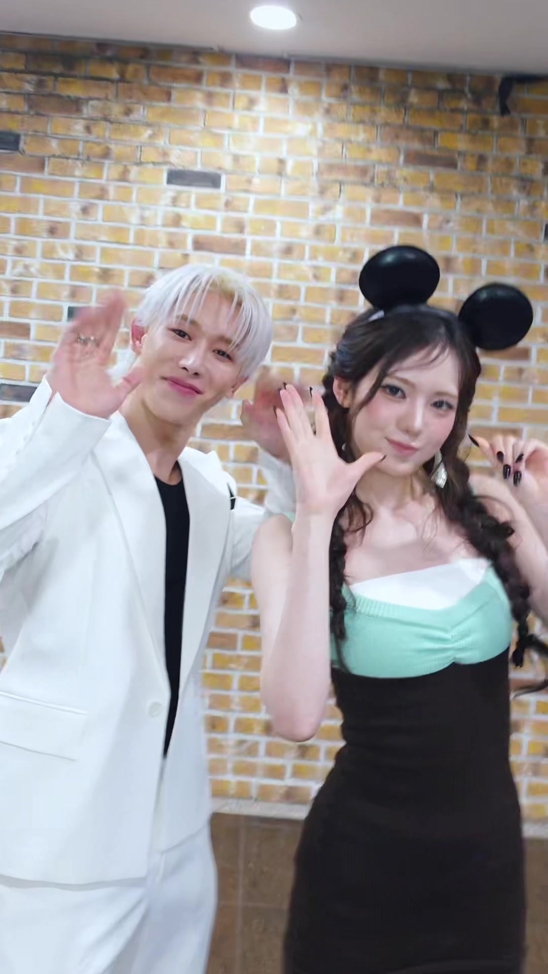 @WONHO Official