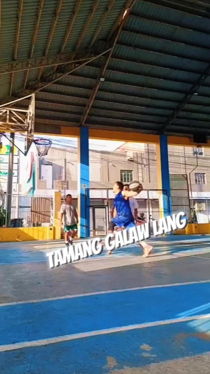@ONE HANDER💪