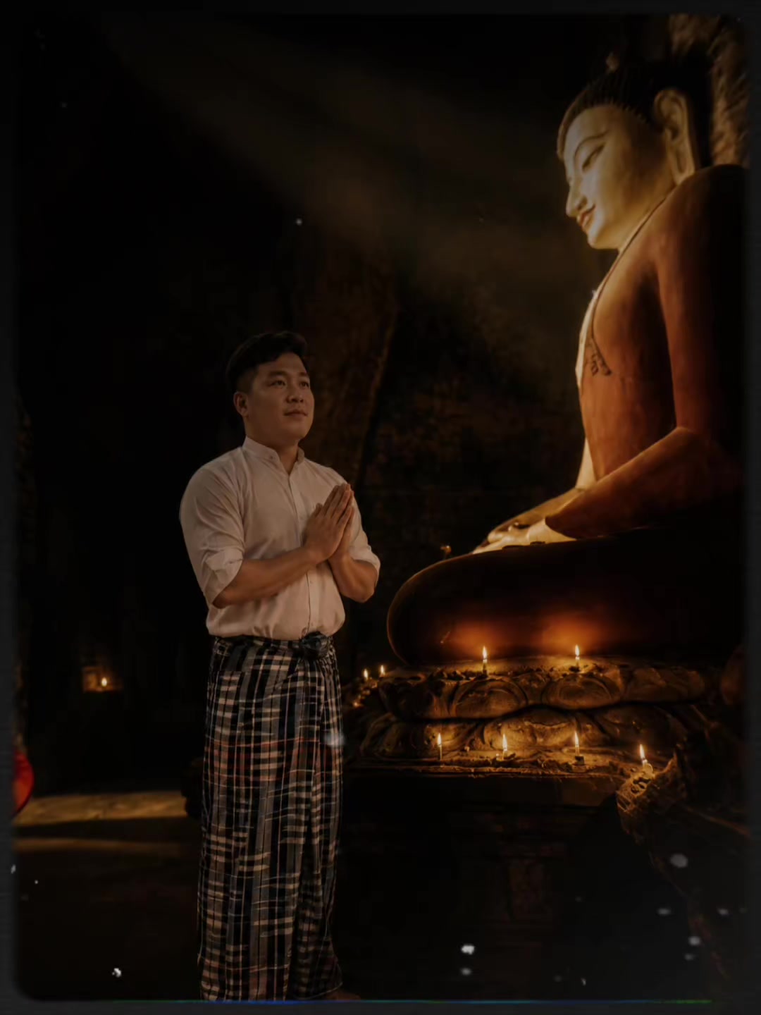 @U La Min Ko Ko🌝ရေစကြိုသားလေး