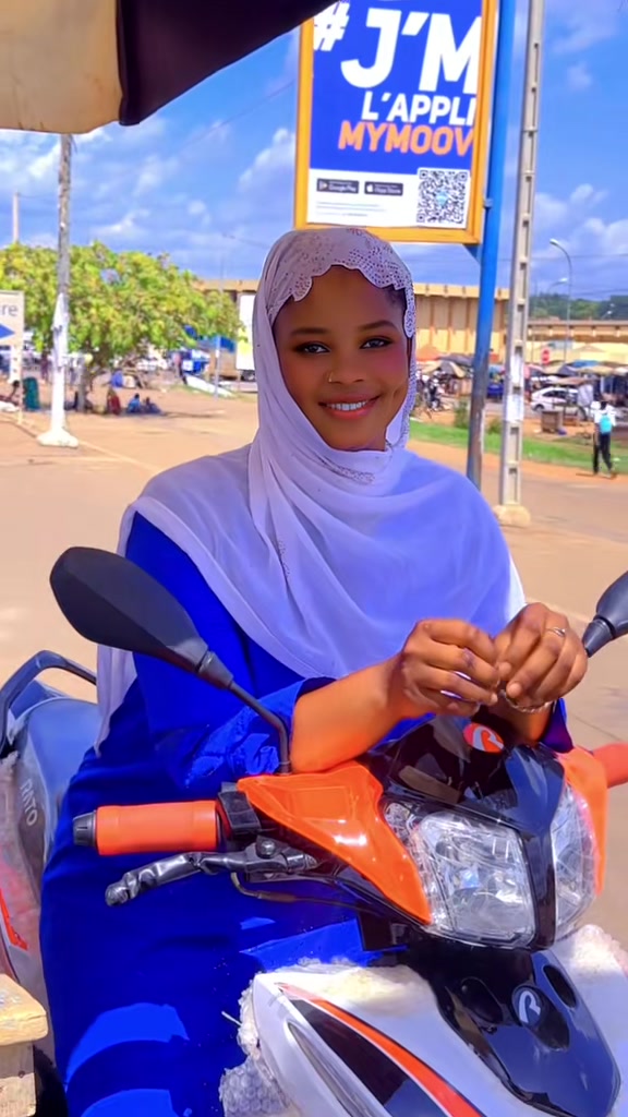 @Aicha Diallo_Officiel