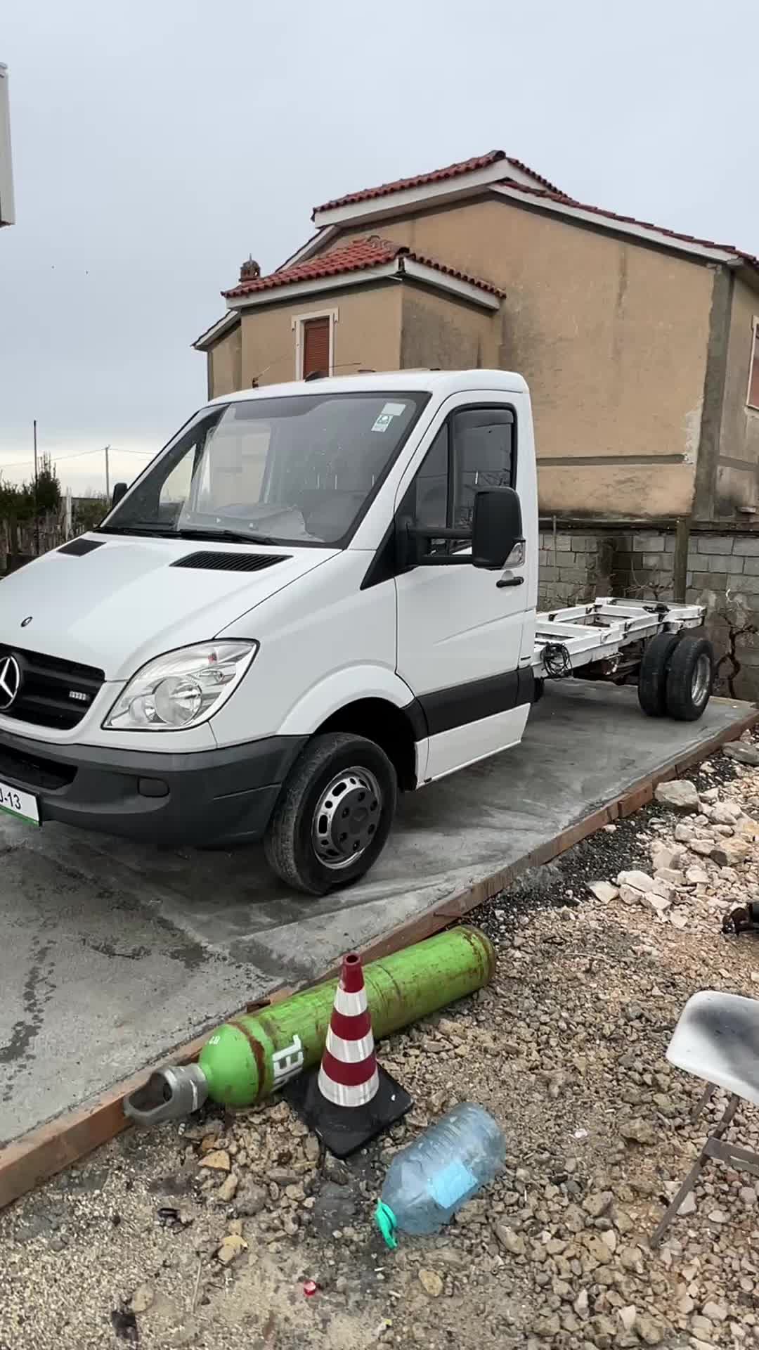 @Auto Lyrje Arvi