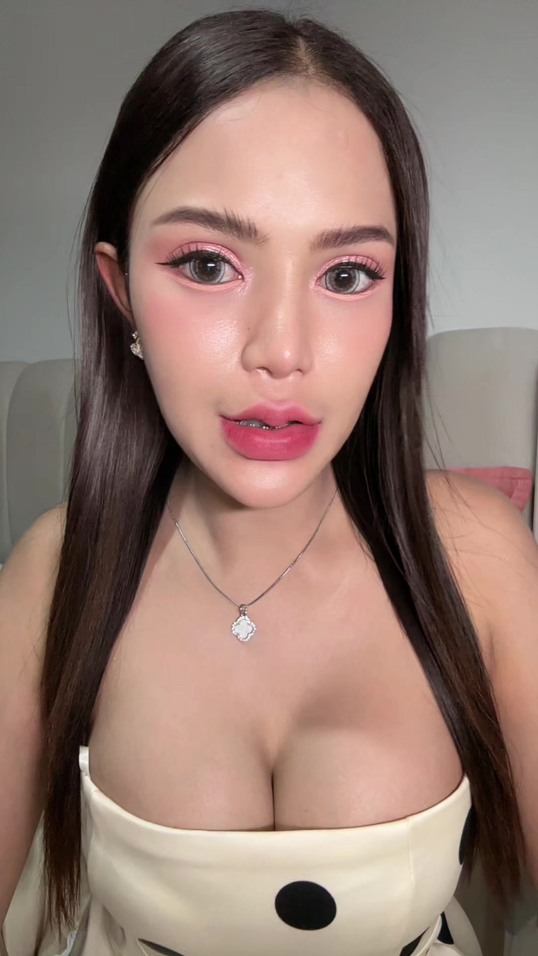@Praew_Praao🍒