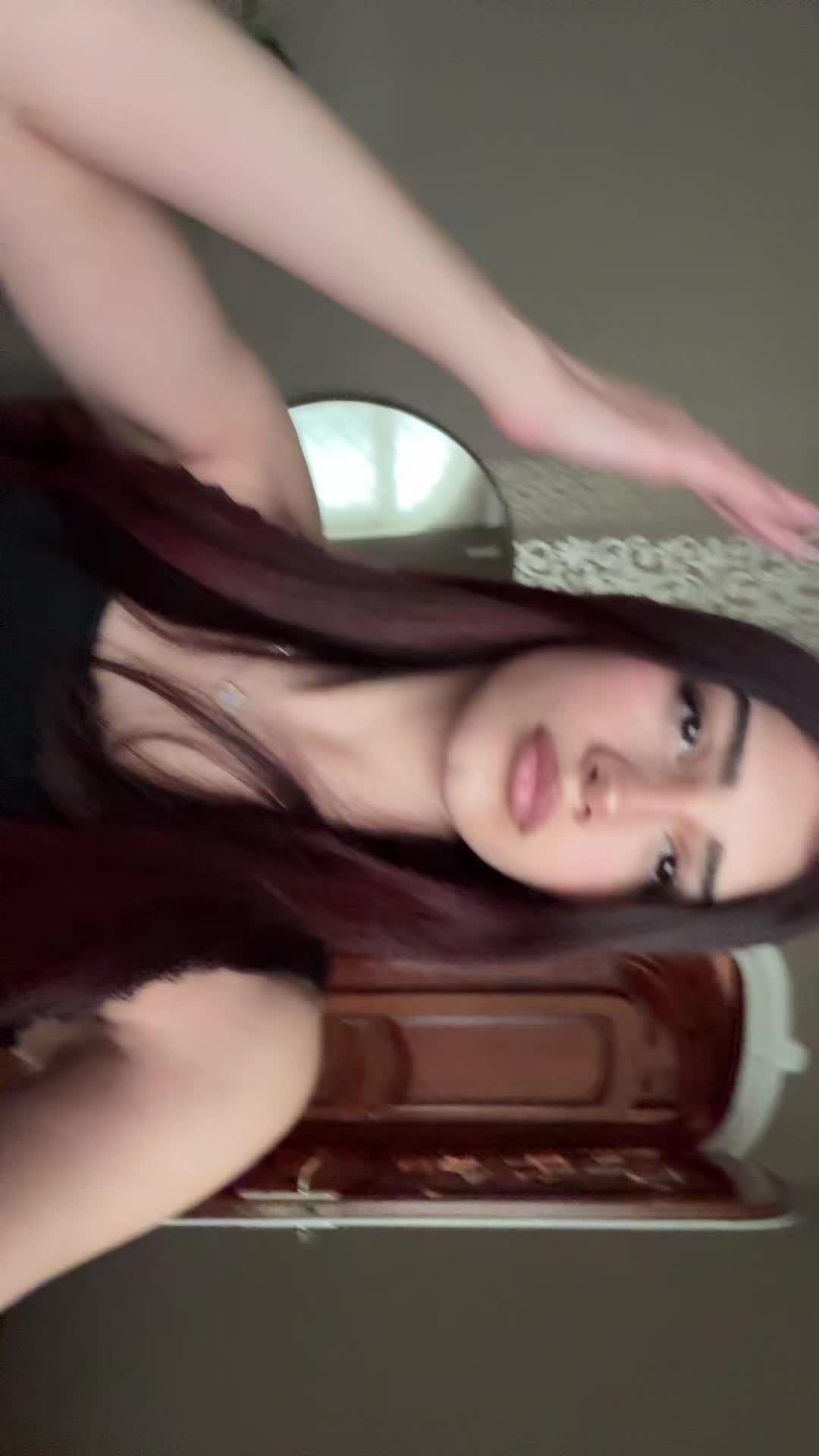 @☁️ʜᴇʟᴇɴ☁️