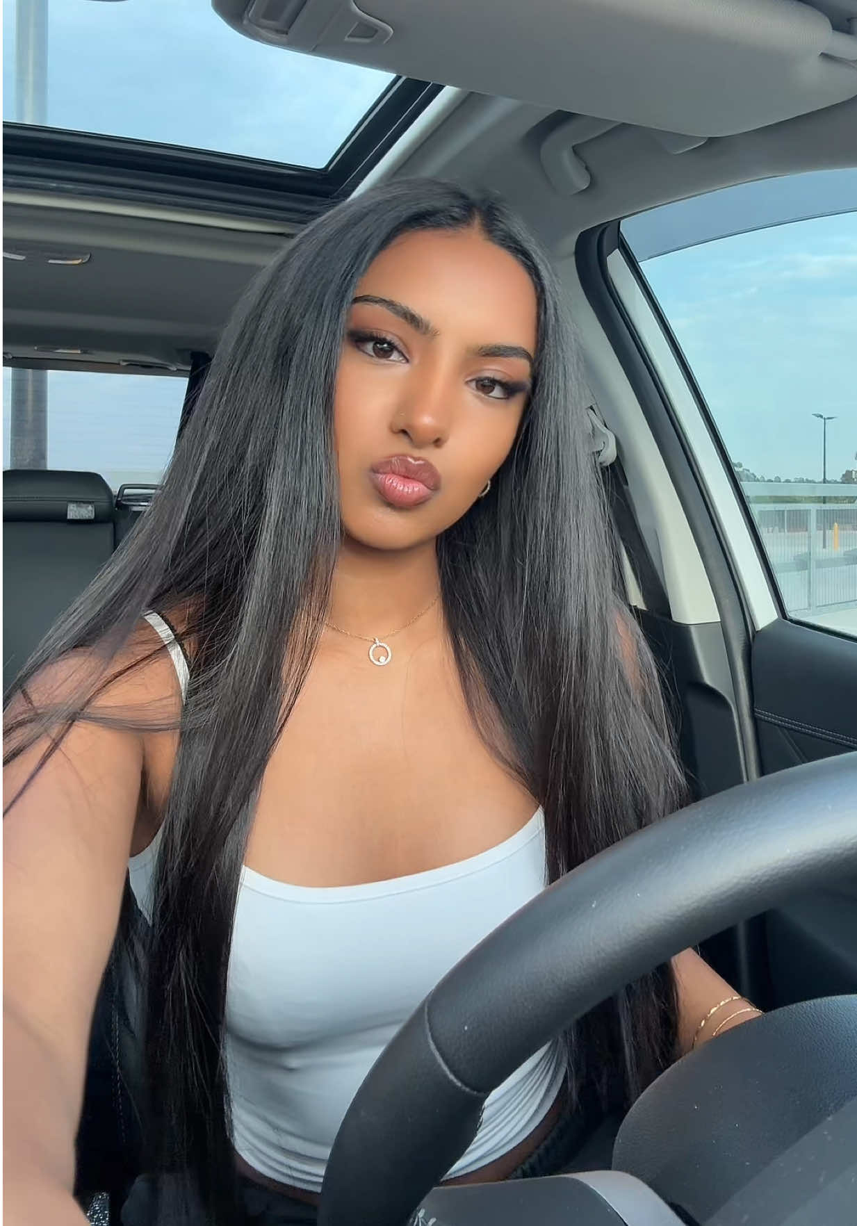 @ELLA-JANE