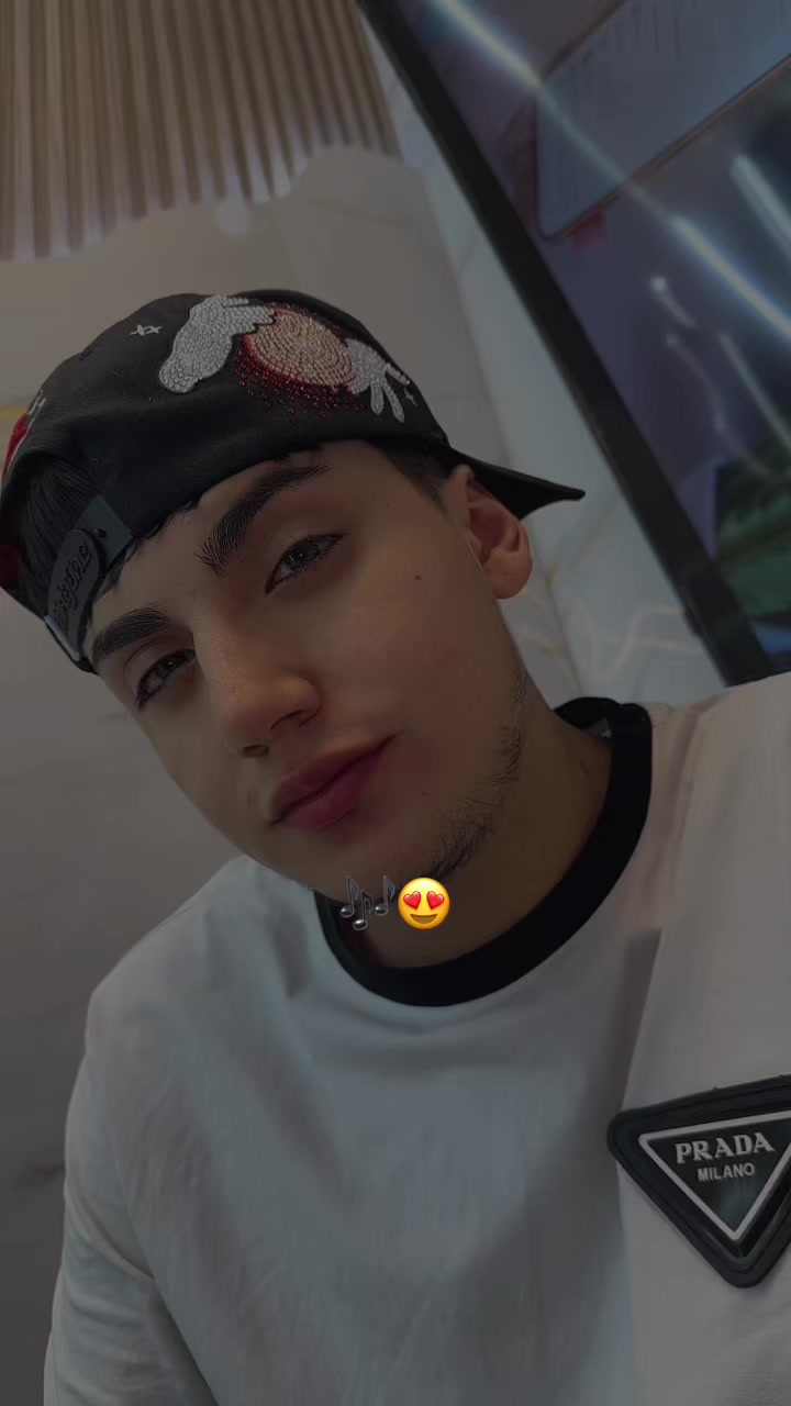@Santi reyes 🤴