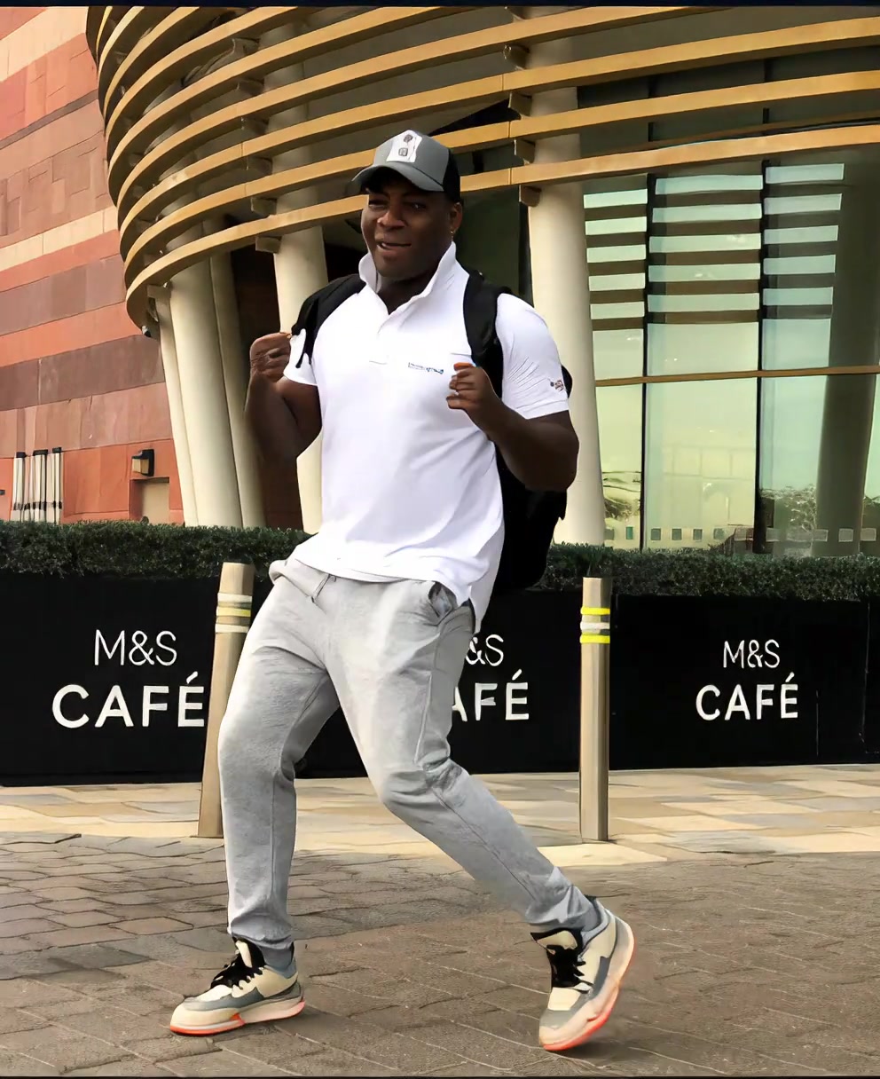 @Bismarck🇬🇭🇦🇪🇺🇬🇬🇧