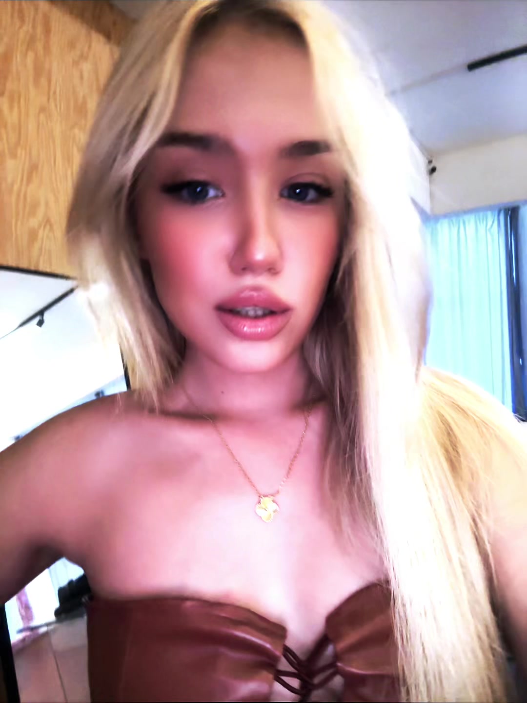 @VI