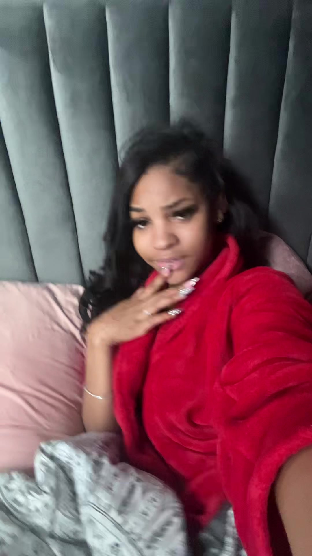 @baddieunhinged