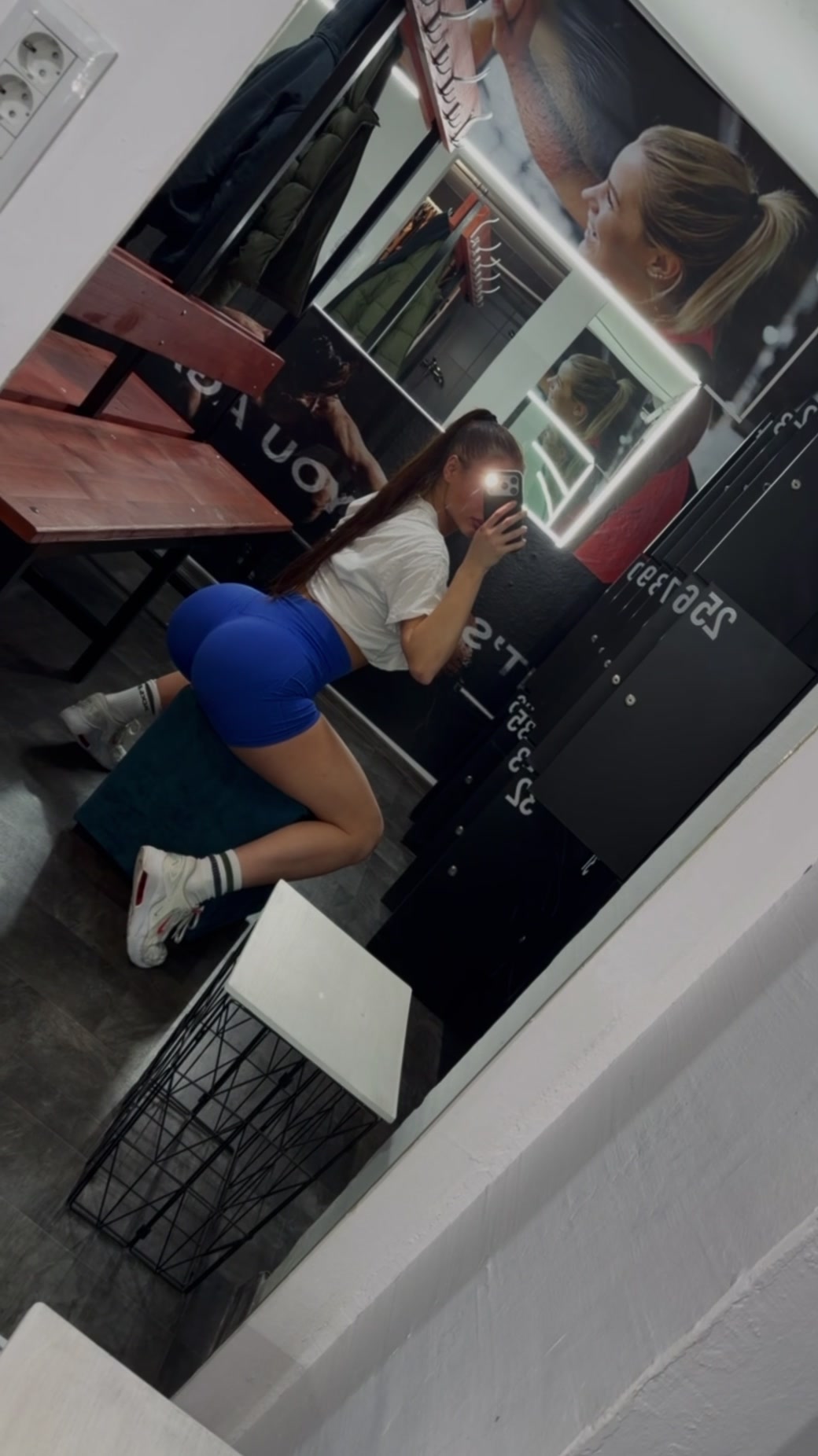 @Dinela