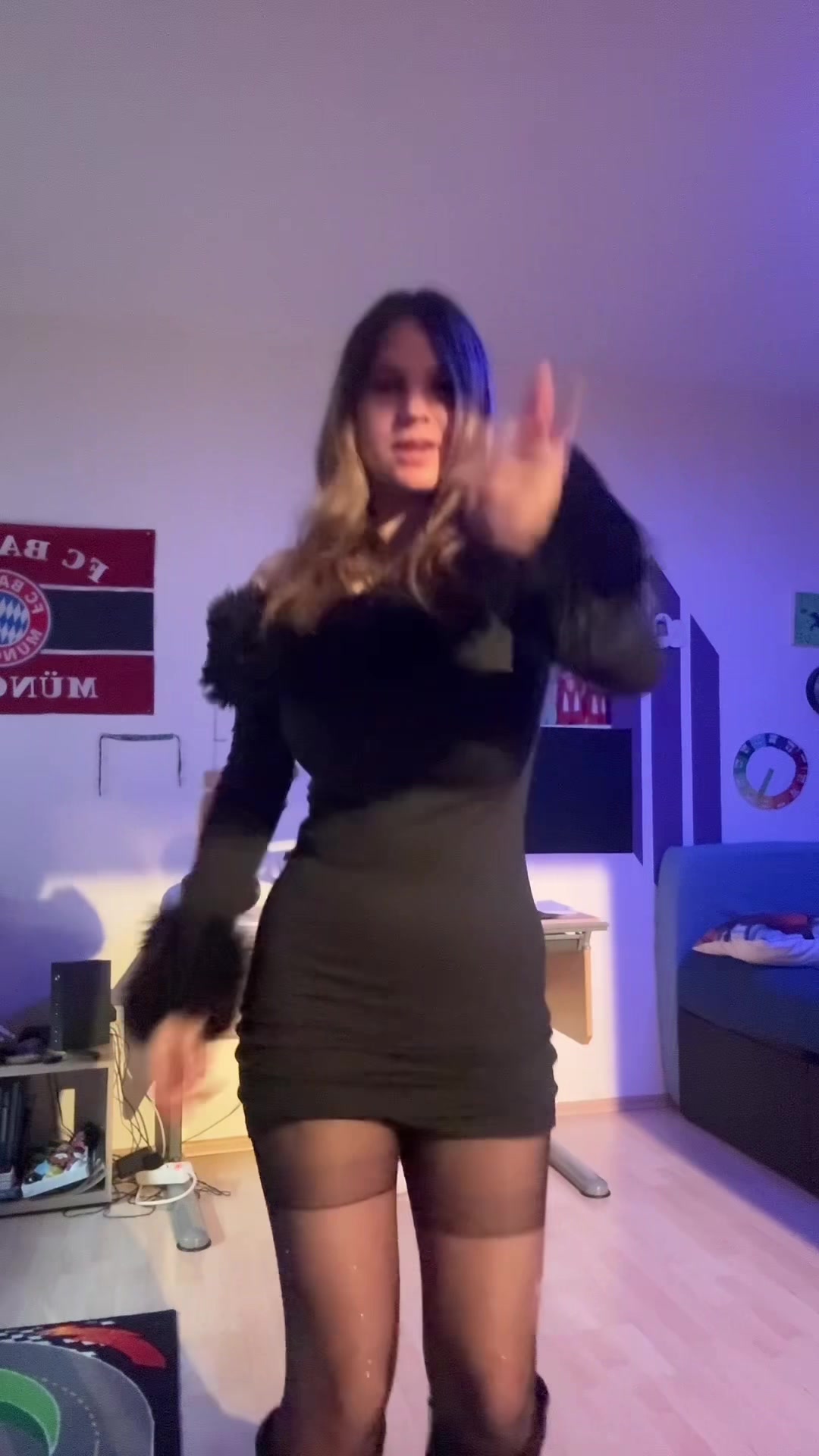@Emelie