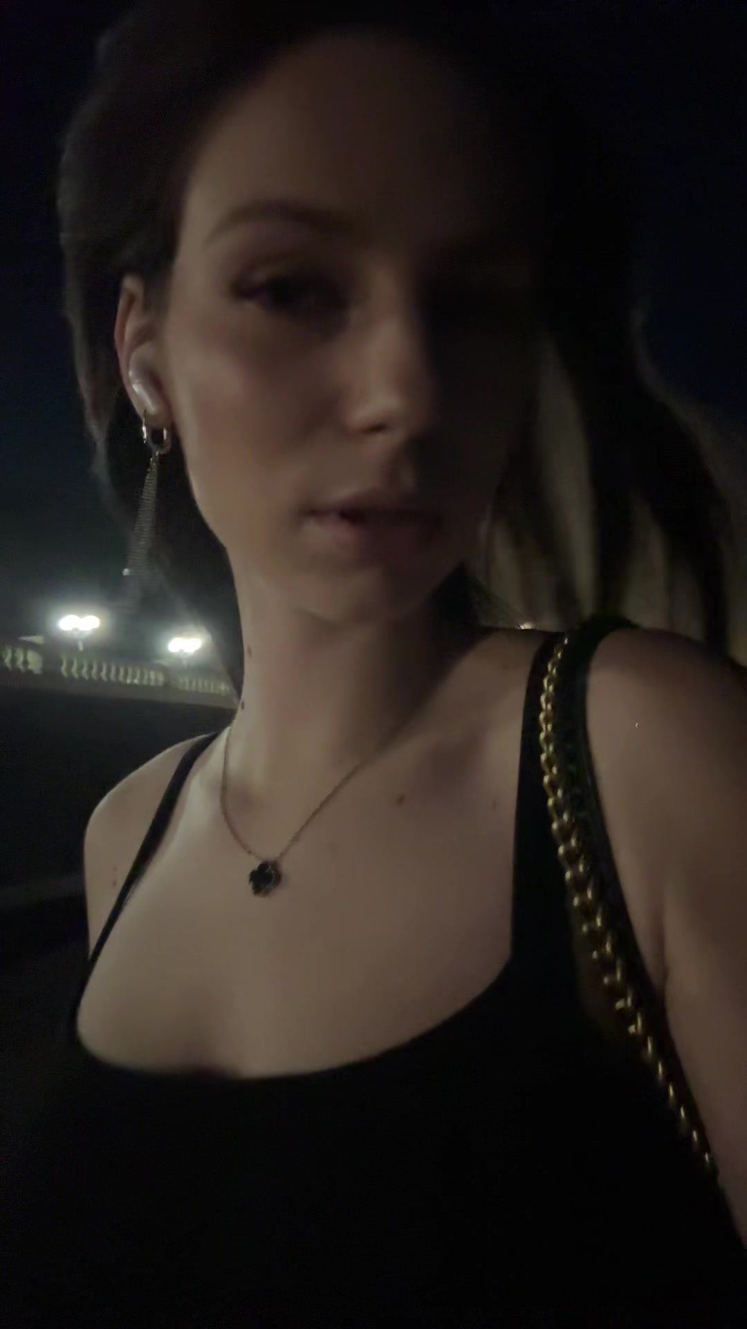 @Viktoriia