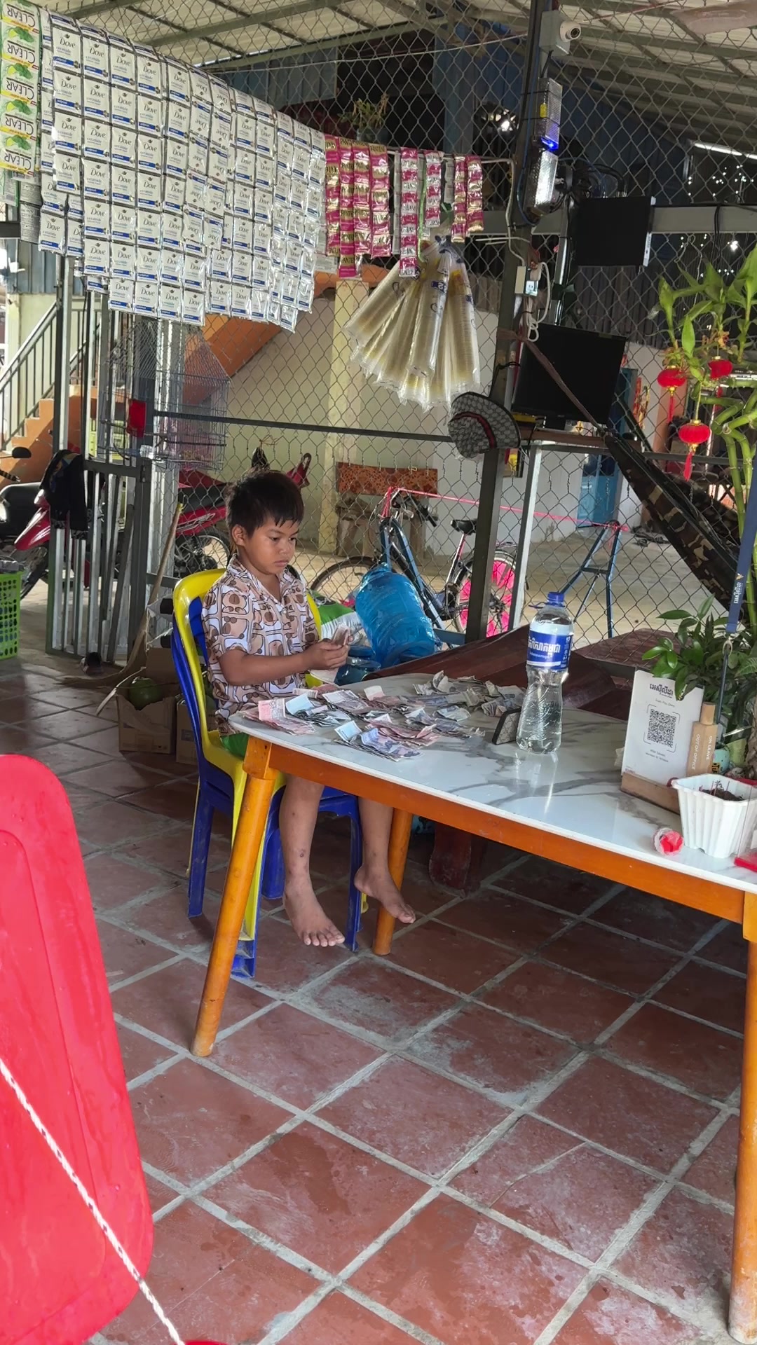 @ម៉ាក់ប្រុសនុ