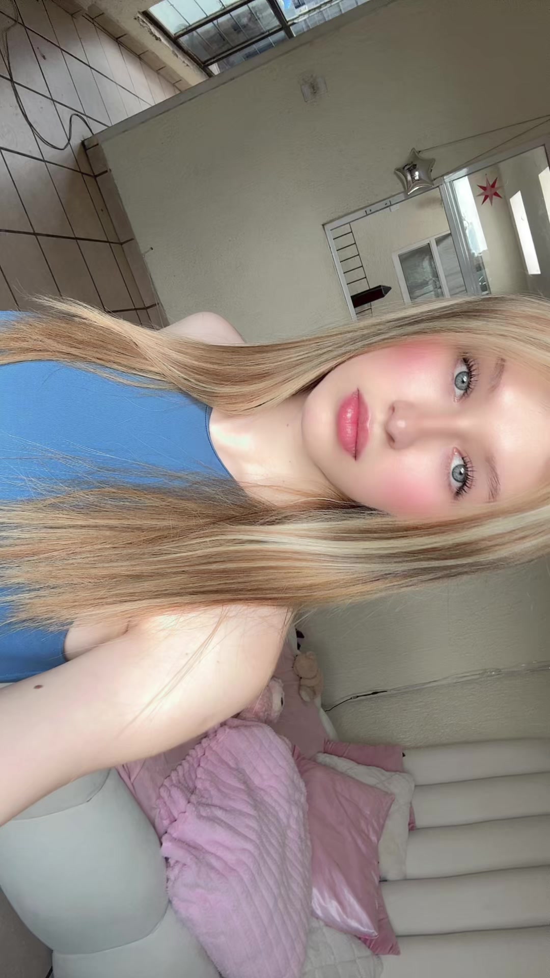 @V a l
