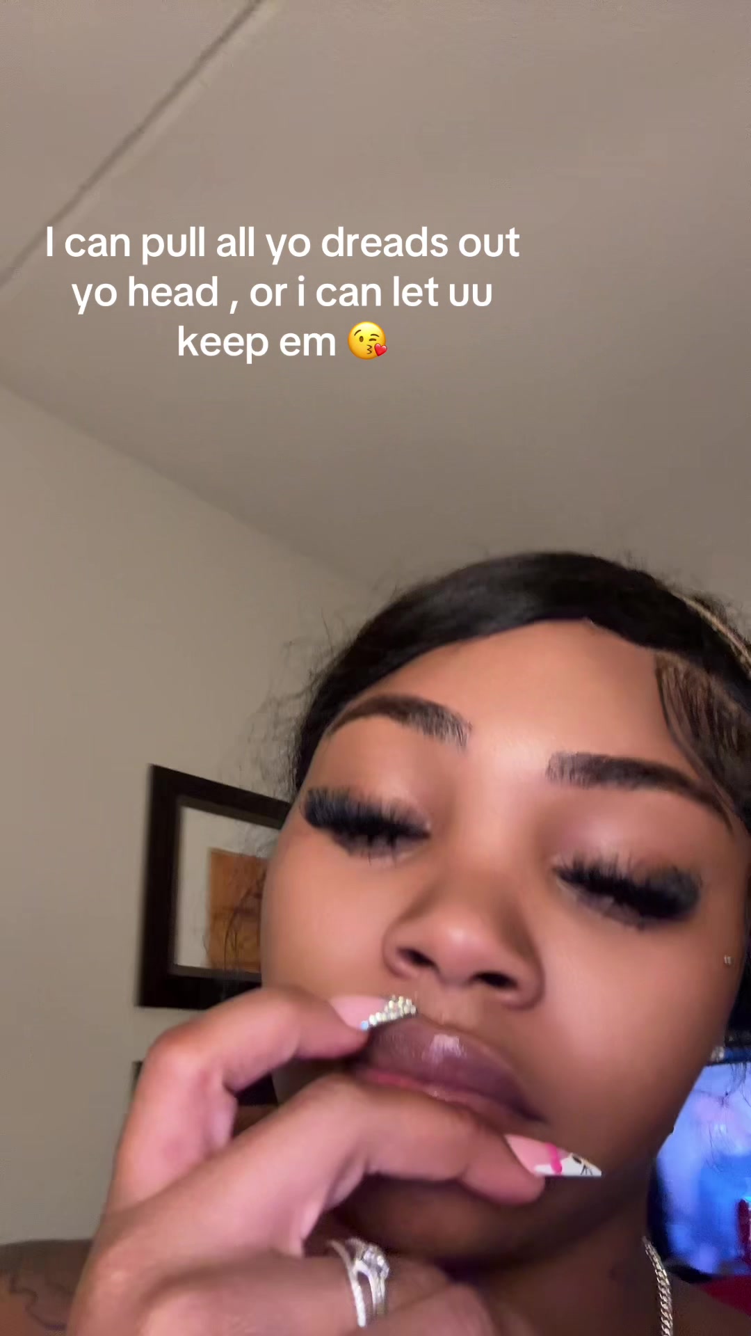 @Shantiip 👩🏽&zwj;❤️&zwj;💋&zwj;👩🏽