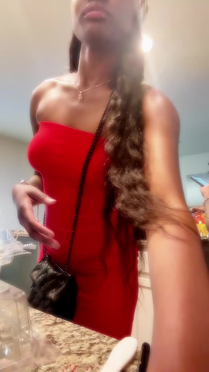 @QueenB