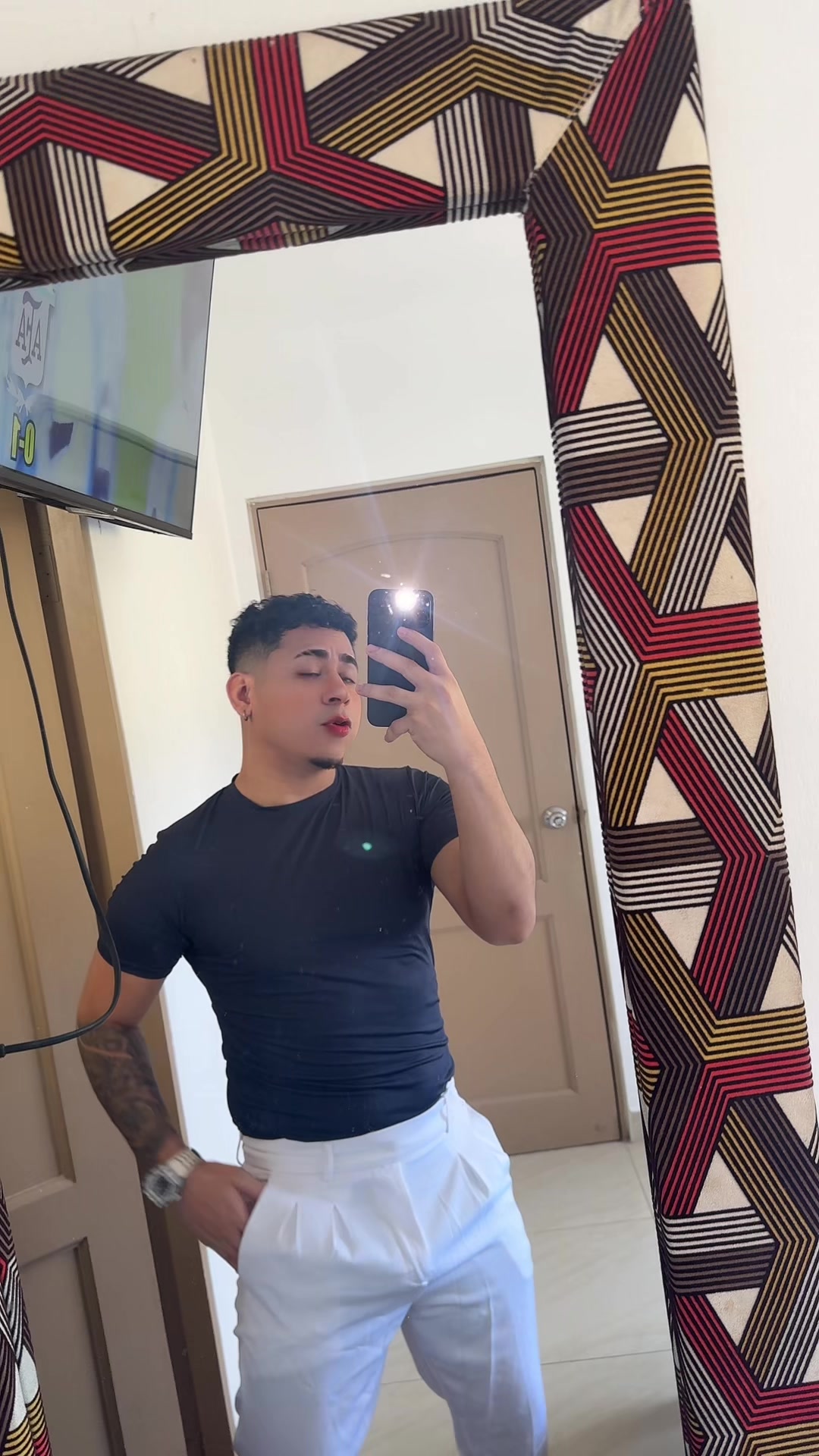 @𝒜𝓁𝑒𝓍𝒶𝓃𝒹𝑒𝓇🖤