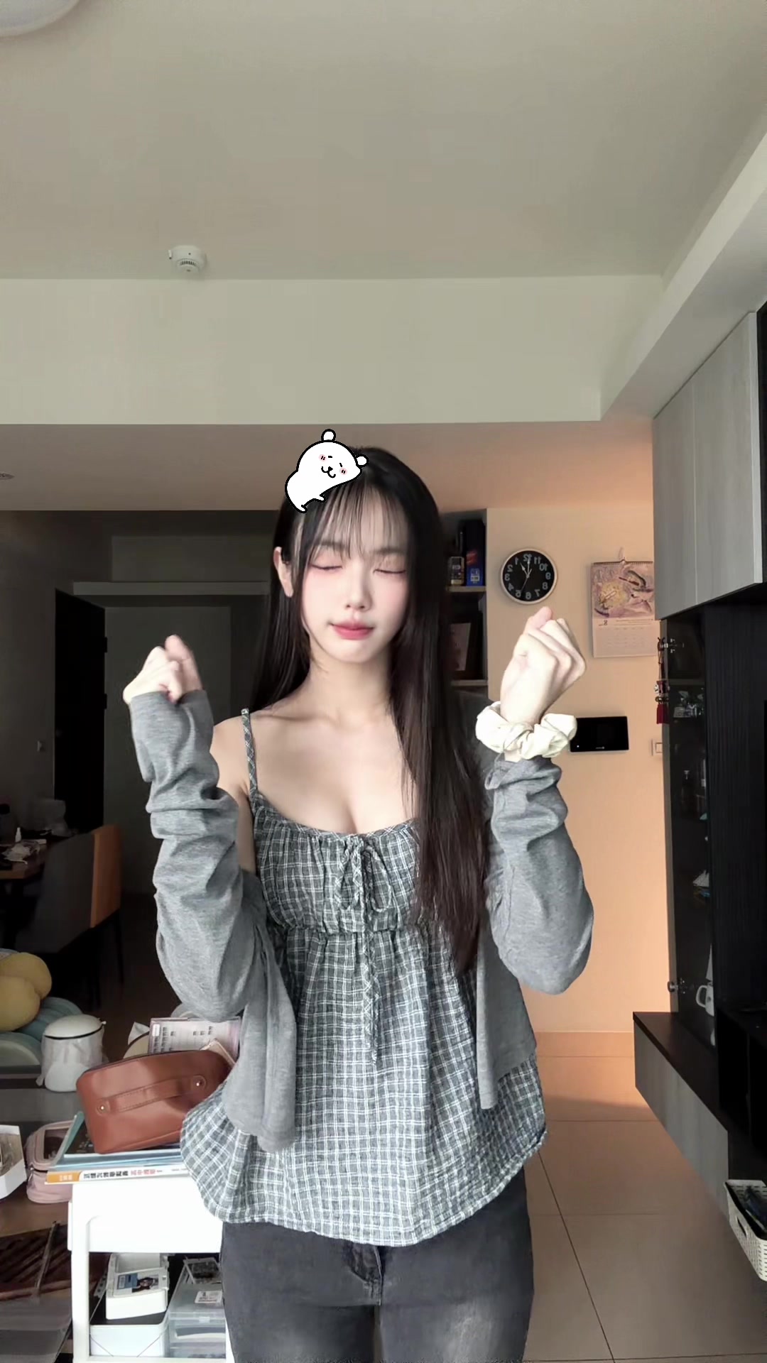 @嗯居^