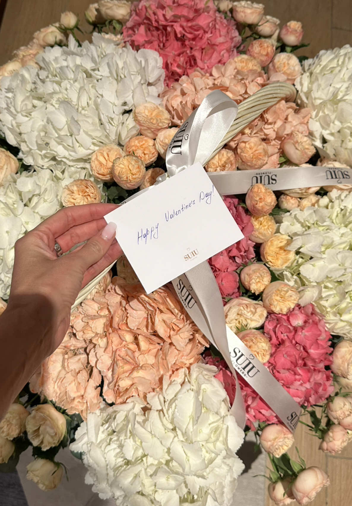 @Elena🇦🇪