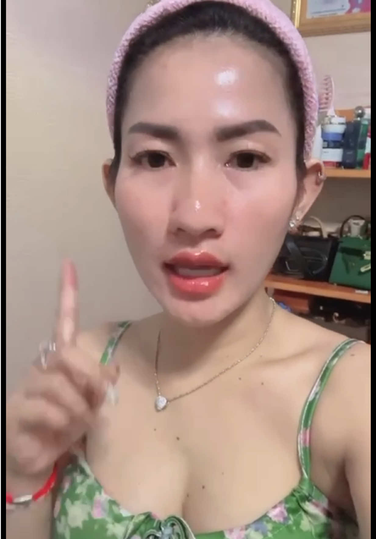 @Madam kmeng ម៉ាដាម ក្មេង