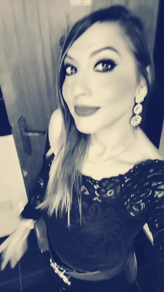 @Cristina the queen🥰