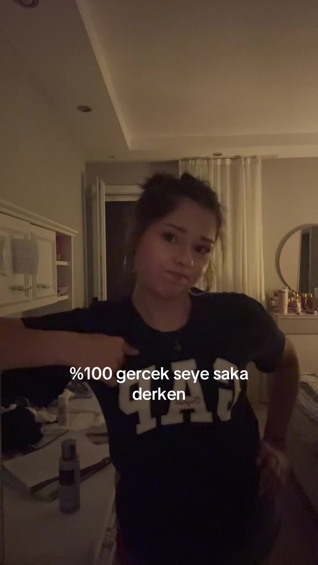 @🤷🏻&zwj;♀️