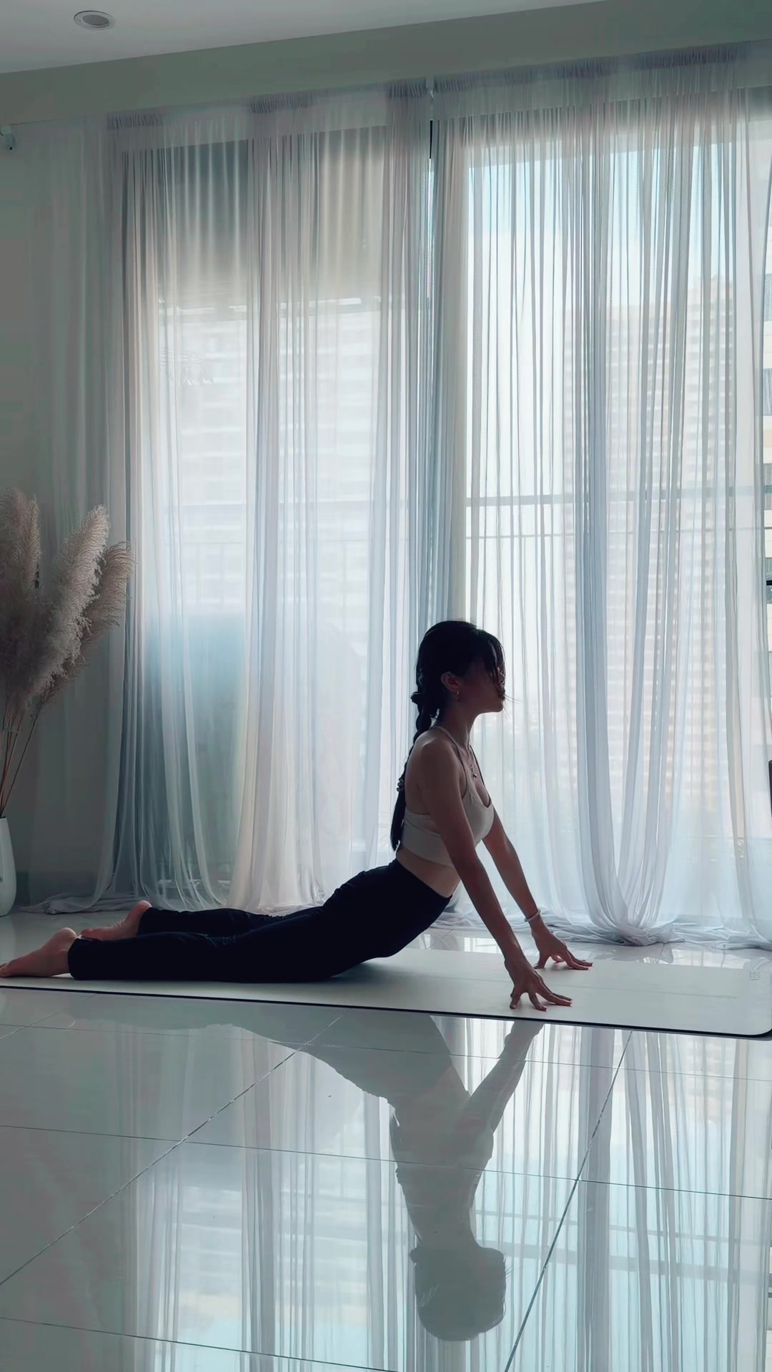 @Yoga điii - Yoga &Aacute;nh Tuyết