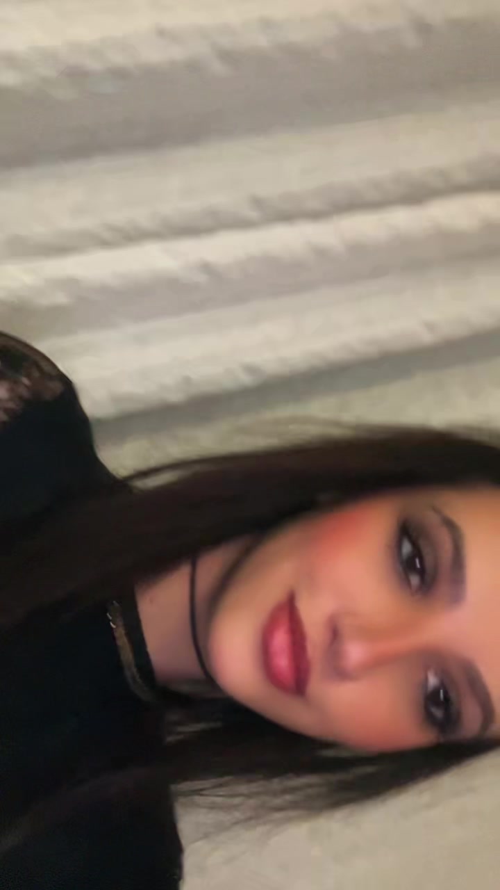 @brunaasimeoni