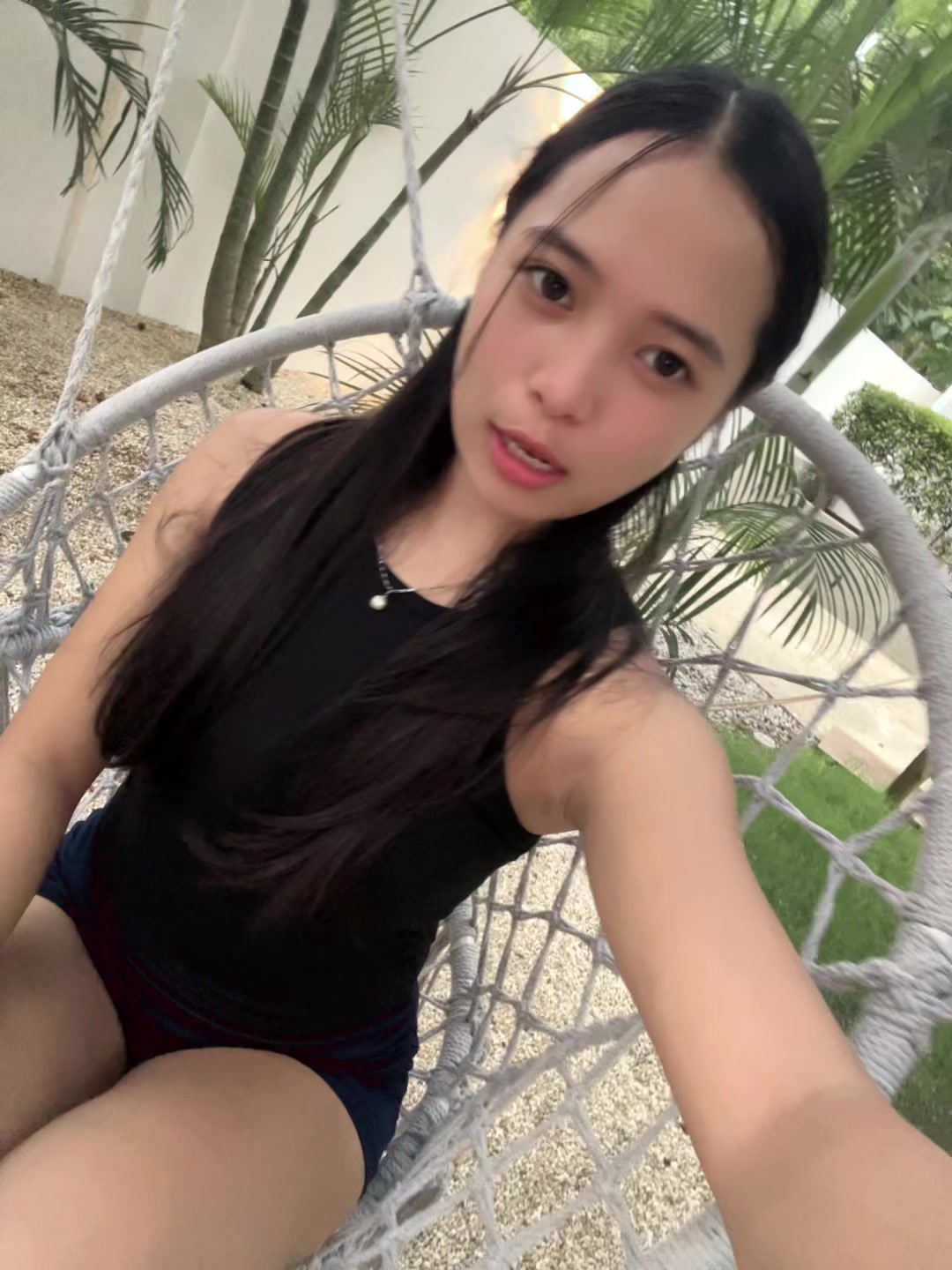 @🫦
