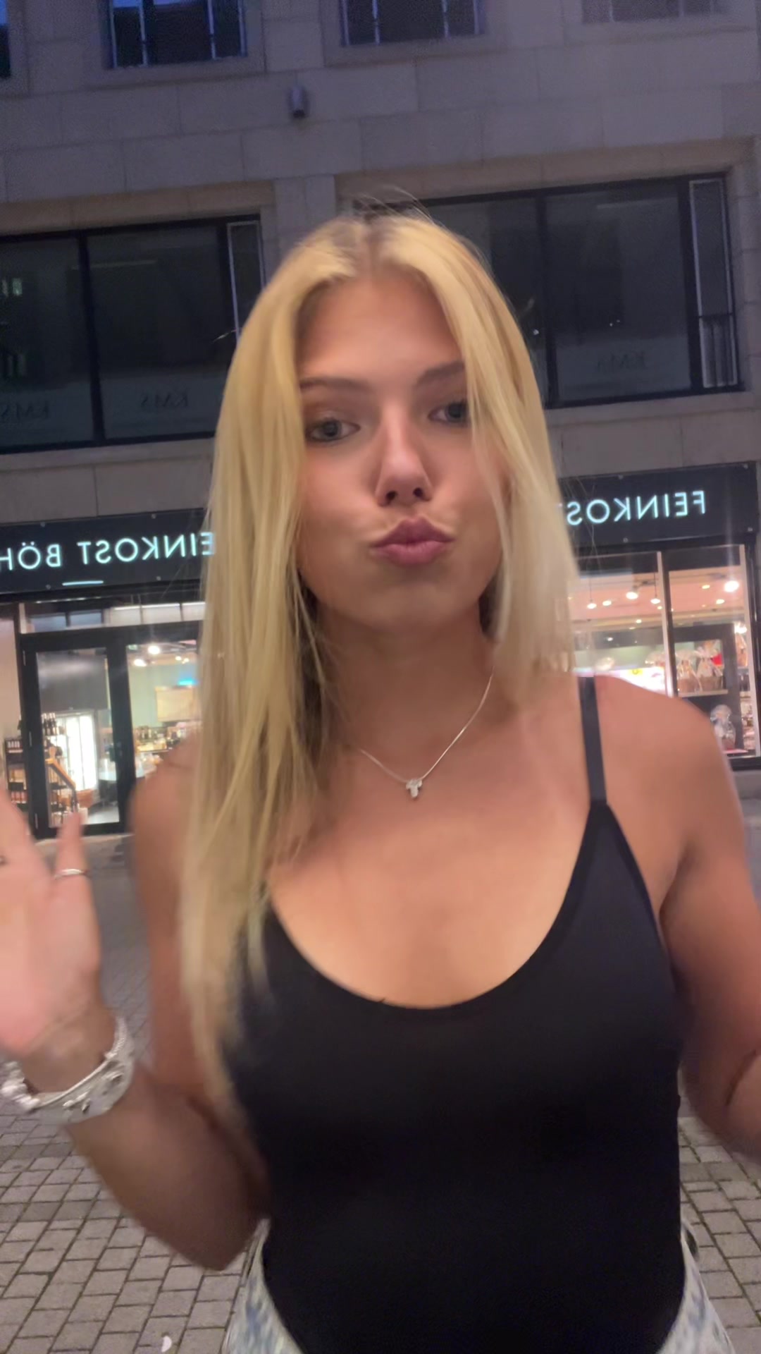 @sinaangelina