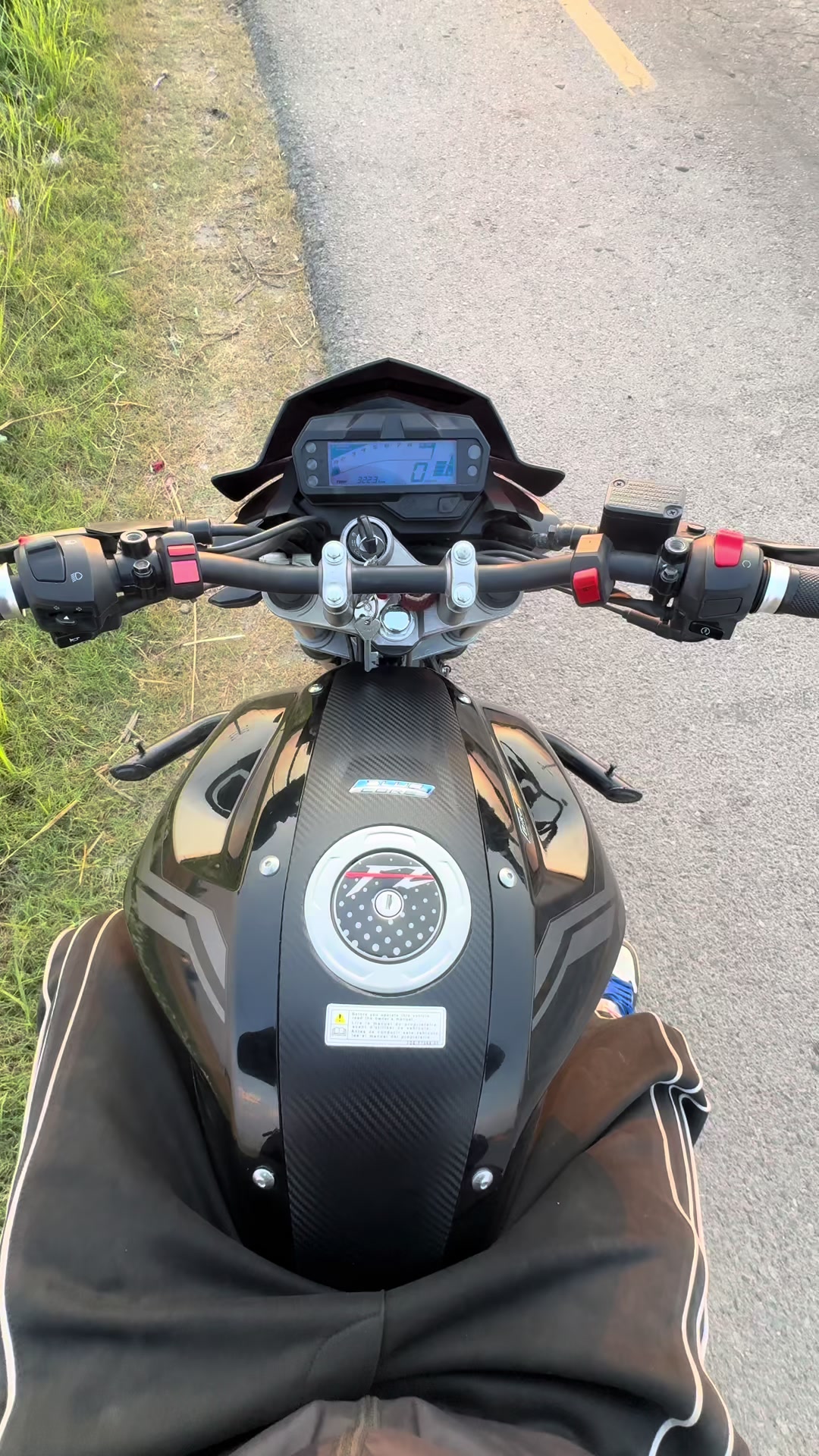 @Fz V2 Rider🚀🖤