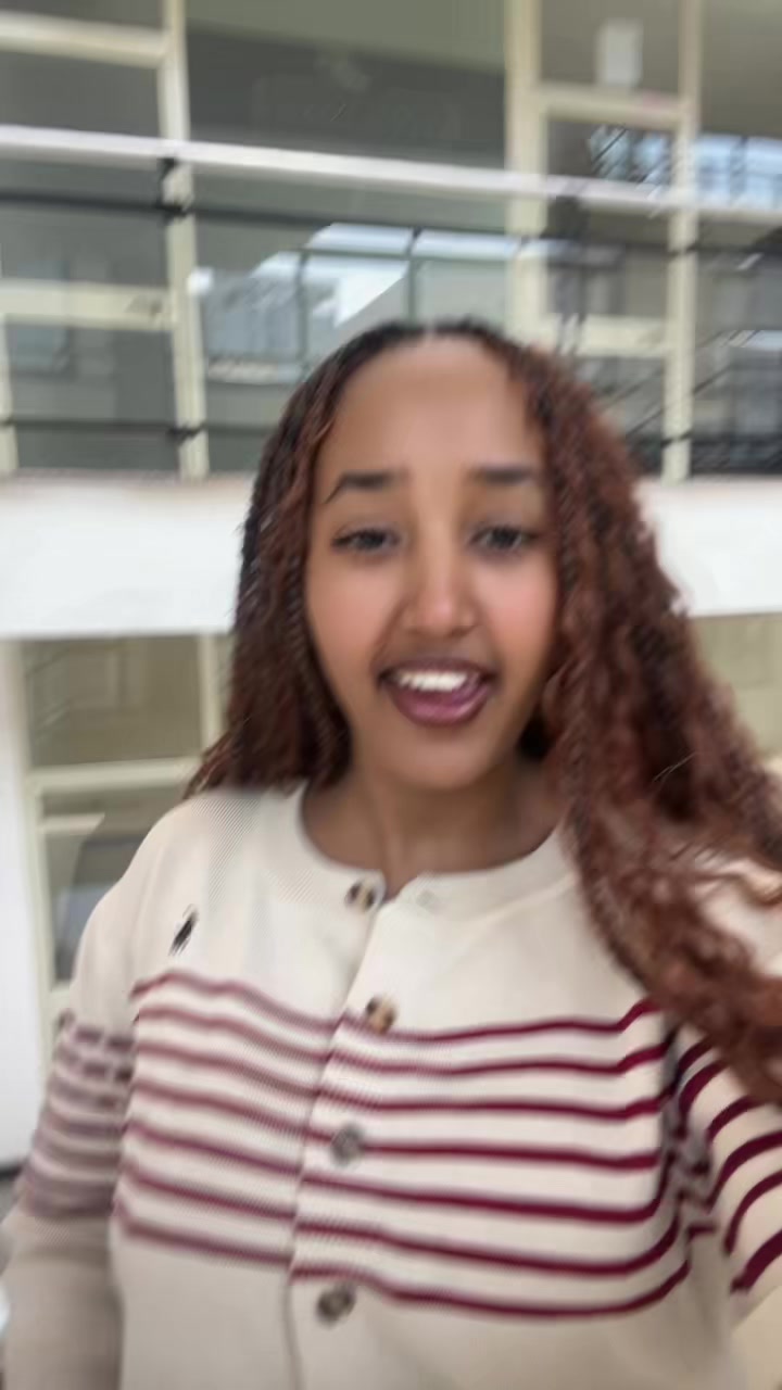 @Ayu Markos 🥰