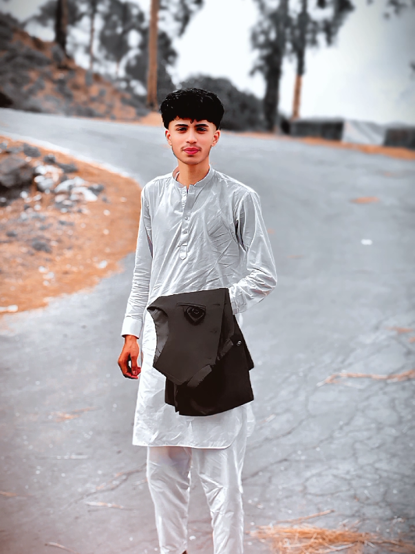 @﴿کشمیری لڑکا﴾✨