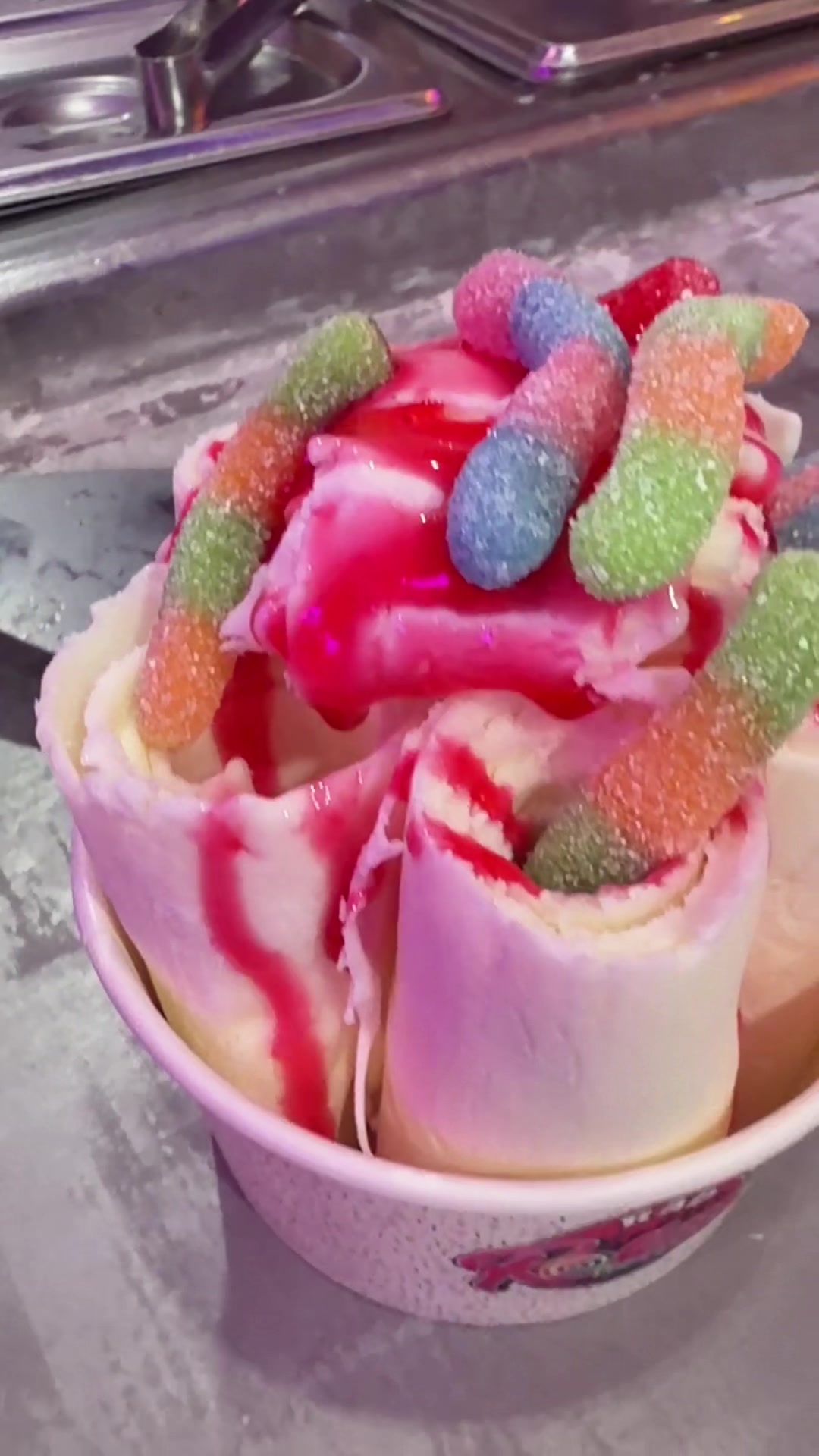 @radrolledicecream