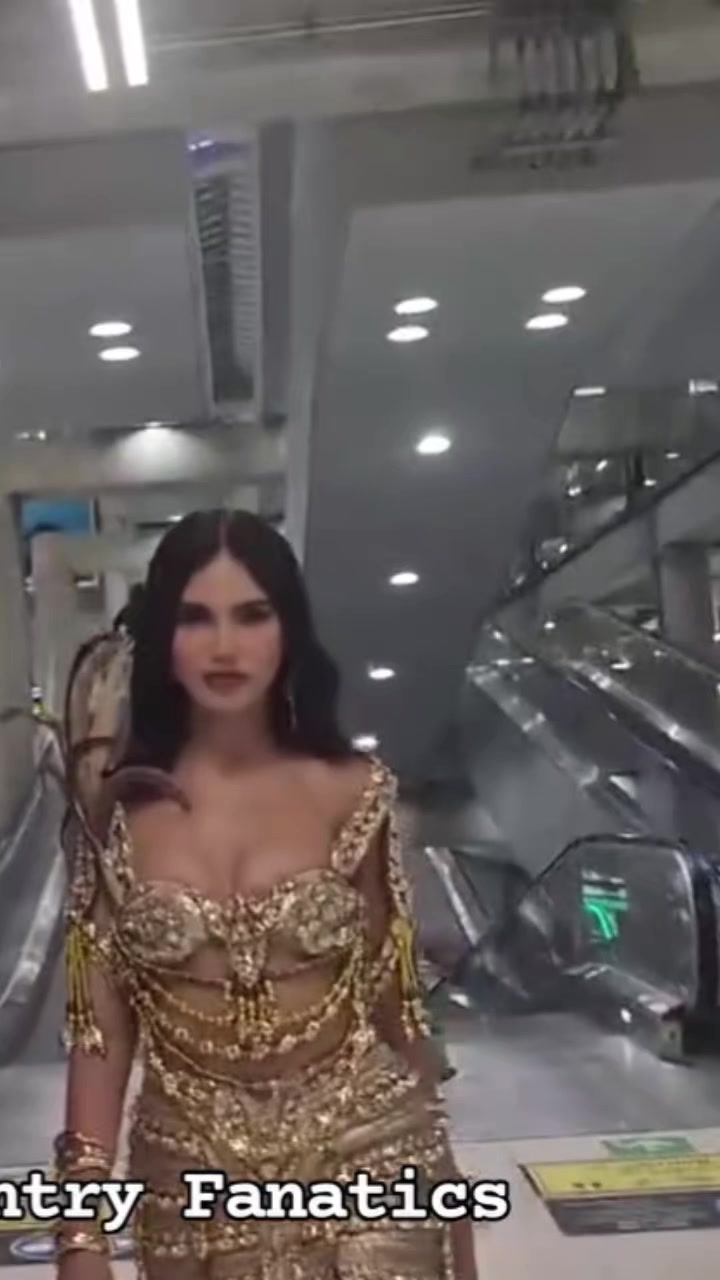 @𝐑𝐀𝐍𝐃𝐄.