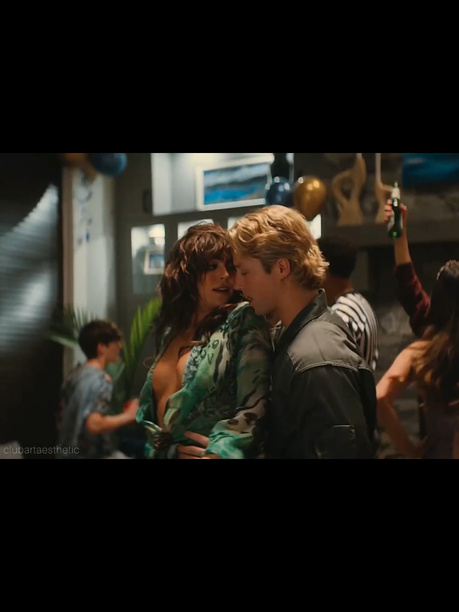 @👄The Y2K Girl 💿: TTS 🛍️