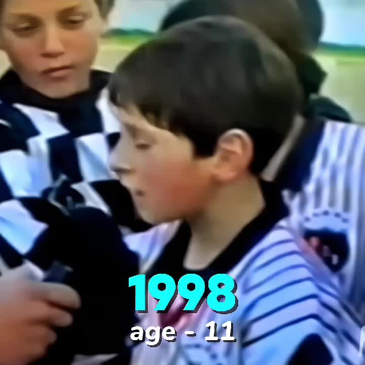@𝖢𝗁𝖺𝗋𝗆 𝖾𝗏𝗈𝗅𝗎𝗍𝗂𝗈𝗇