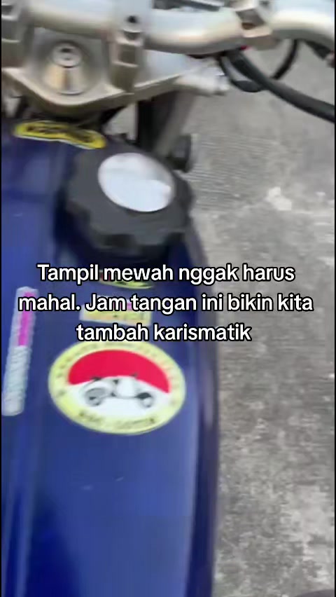 @Ayuu