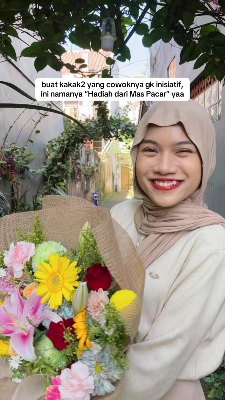 @Maudhy Ferari
